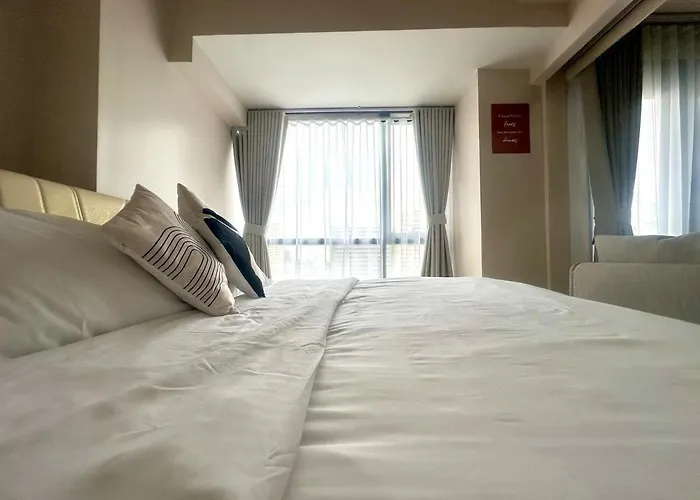 Apartment Cozy 1br At Greenbelt Hamilton Makati